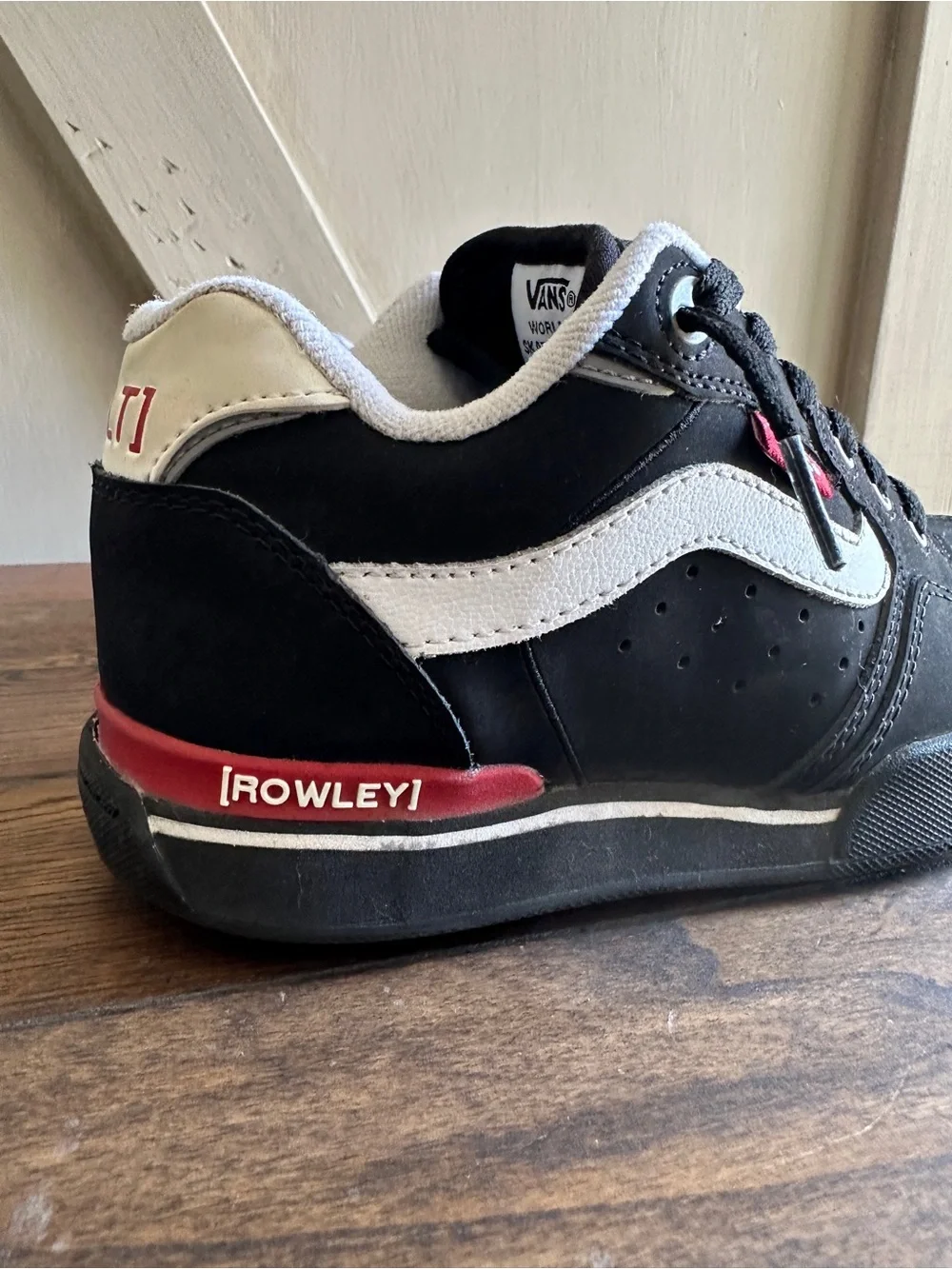 Vans Rowley XLT Skate Shoes Black White Red Men’s 4.5 Women’s 6 Sneakers